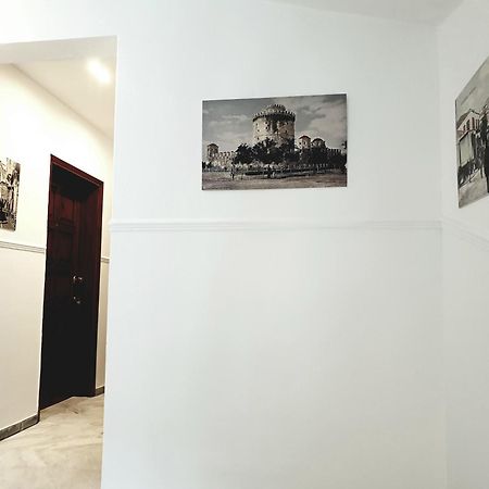 Eantos Studios And Suites Peraía Екстериор снимка